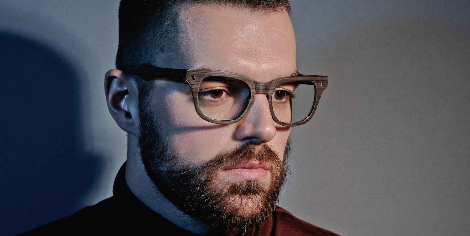 male model wearing joiuss russ tortoiseshell glasses  
